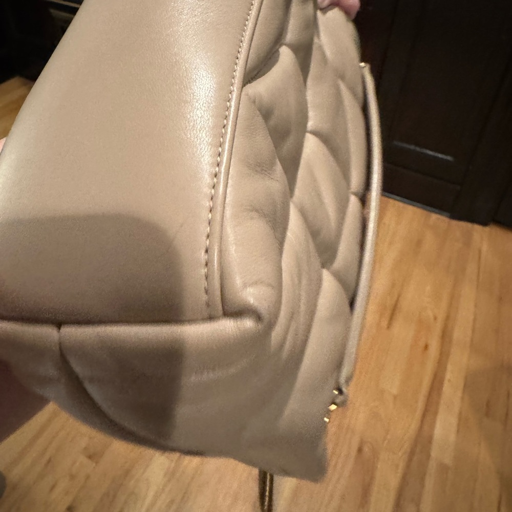 SALE!Authentic Yves Saint Laurent Quilted Shoulder Bag Gold LouLou puffer medium - Picture 12 of 12